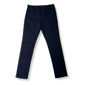 Jeans Slim Fit da Uomo Adrenaline a Vita Media con 5 Tasche in Tessuto Traspirante Elasticizzato - Product Image 2