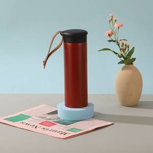 Gourde isotherme portable en acier inoxydable 304, personnalisable. - Product Image 3