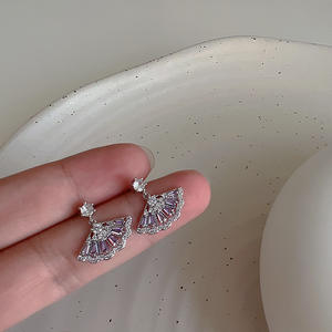 Pendientes de Estilo Coreano de Moda con Mini Circonitas en Forma Ovalada, Decoraciones Versátiles para las Orejas para Mujer, Venta al por Mayor - Product Image 5