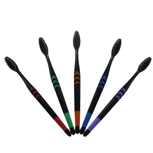 Brosse à dents de voyage individuelle en gros, directement de l'usine, protection des gencives en soie douce, manche ergonomique en nylon et plastique, pour adulte - Product Image 1