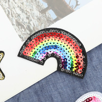 Nouveau produit Patch en fer brodé 3D avec paillettes arc-en-ciel patchs de vêtements floraux et en forme de coeur pour étiquettes