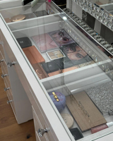 Runwood Coiffeuse de luxe blanche ultra-brillante avec miroir en cristal et éclairage LED, 13 tiroirs, pour chambre à coucher