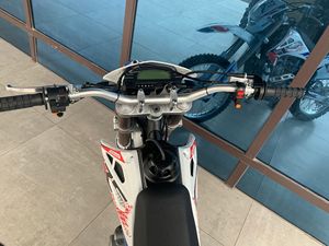 Motocicleta Kew <span class=keywords><strong>Mini</strong></span> de 250cc con Doble Freno de Disco, Motor Potente de 4 Tiempos, Motocicleta Todoterreno <span class=keywords><strong>Enduro</strong></span> de 250cc - Product Image 2