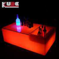 LED-meubilair, LED-tafels, partytafels met ijsbak, buitenbartafels, meubilair voor evenementen, bar- en loungemeubilair, groothandel.