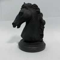 Figurine en shungite « Cheval d'échecs » / Schungit