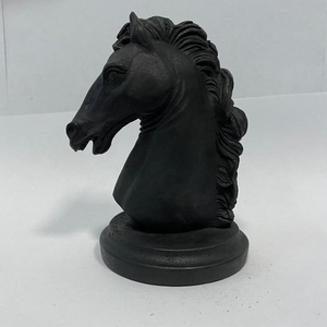 Figurine en shungite « Cheval d'échecs » / Schungit - Product Image 1