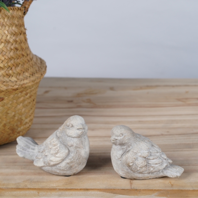 Lianda Hot Sale Hand Carved Cement Bird Figurines Modern Style Small Home Decor Garden Decoration Animal Pigeon Statue Modern