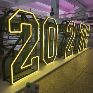 Lettere e Numeri Luminosi LED RGB Pieghevoli da 4 Piedi, Cornice al Neon per Decorazioni di Feste ed Eventi - Product Image 2