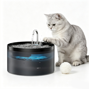 Fuente de Agua Circulante para Mascotas con Reducción de Ruido, Filtro Extraíble, Bebedero para Perros y Gatos - Product Image 1