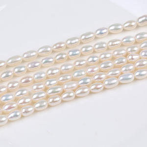 Perles d'eau douce naturelles blanches de 5-6 mm en gros de Zhuji, en forme de riz, pour colliers et bracelets DIY - Product Image 3