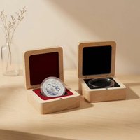 Boîte à pièces commémoratives en bois de hêtre noir et rouge bordeaux, boîte de rangement pour médailles et badges en bois massif