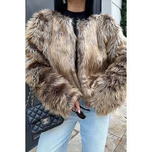 Abrigo largo de lana amarillo rubí con cierre de cinturón y estampado vintage, relleno de visón y forro de cachemira. - Product Image 2