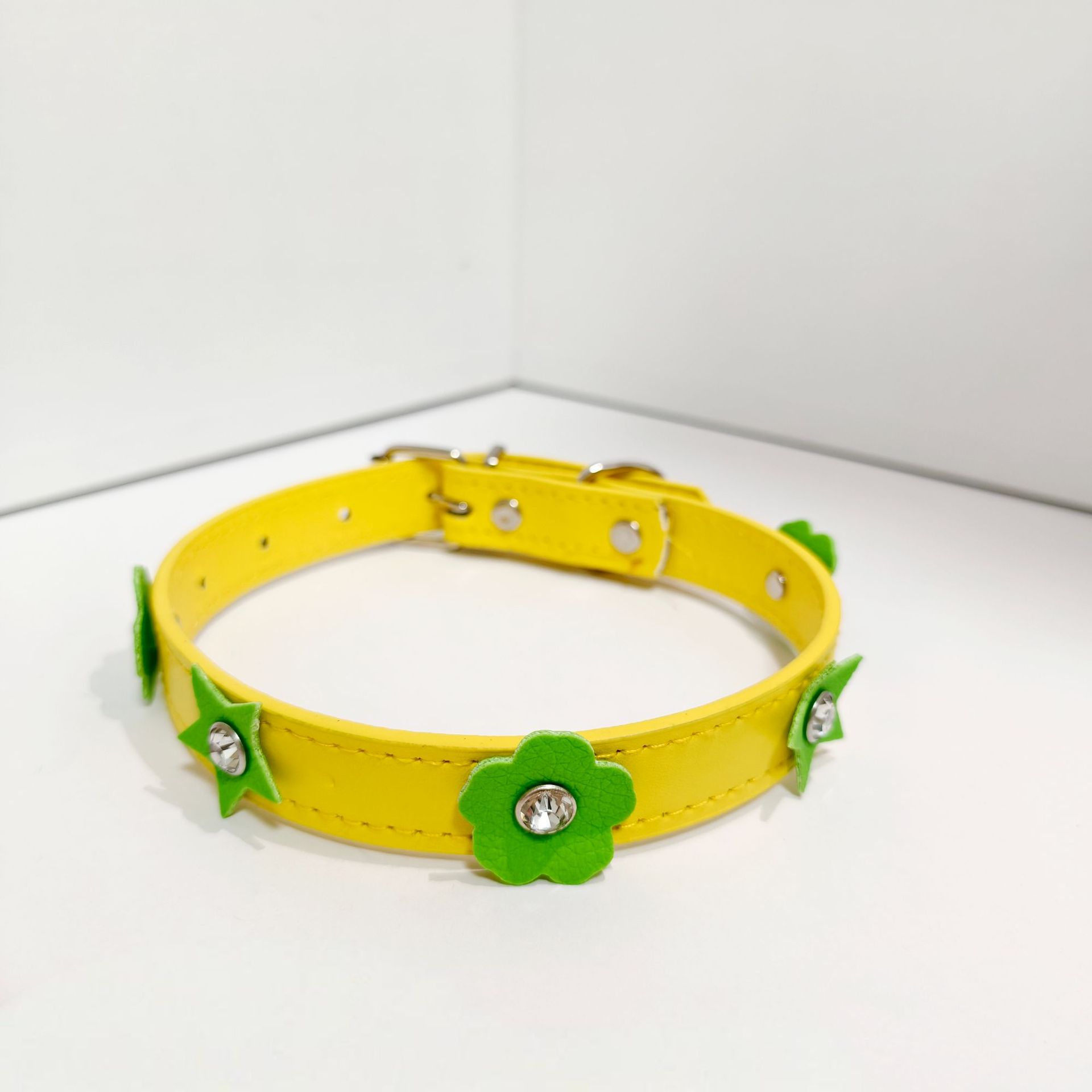 jaune
