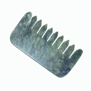 Peigne de massage du cuir chevelu en jade Xiuyan naturel, outil de grattage Gua Sha pour les soins capillaires et la relaxation - Product Image 6