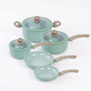 Ensemble de 8 ustensiles de cuisine en céramique antiadhésifs avec poignées en bois, couvercles en verre et silicone, pour cuisinières à gaz et à induction, design moderne - Product Image 5