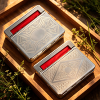 Boîte à rouler automatique en métal 70mm 78mm avec tablier rouge, motifs vintage personnalisés, étui à rouleuses de tabac, vente en gros OEM