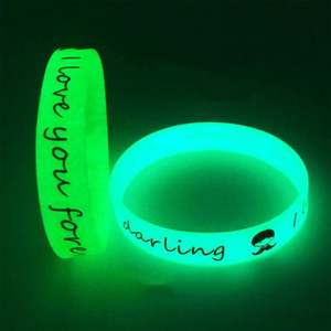 Pulsera de Silicona Elástica Personalizada que Brilla en la Oscuridad, Brazalete de Goma Promocional con Logotipo para Eventos - Product Image 2