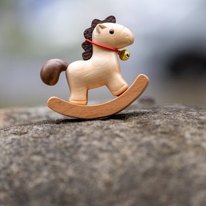 Caballo balancín YiTao de madera maciza, adorno de escritorio, decoración de madera con diseño de dibujos animados, para el hogar, la oficina, regalo de cumpleaños - Product Image 2
