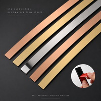 Bande décorative autocollante en acier inoxydable, garniture plate imperméable sans perçage pour la décoration des murs et des plafonds