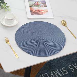 Tovagliette tonde intrecciate in PP tovagliette personalizzate tovagliette isolanti termici set di tappetini <span class=keywords><strong>da</strong></span> <span class=keywords><strong>tavolo</strong></span> <span class=keywords><strong>da</strong></span> pranzo di lusso tazza sottobicchiere - Product Image 4