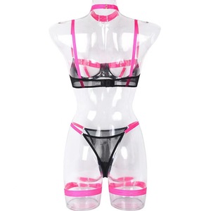 Contrasterende mesh lingerie set met afneembare harnasaccessoires - Product Image 4