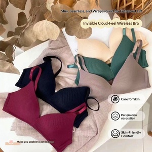 Sous-vêtements sans couture pour femmes, confortables, gothiques, à effet trois dimensions, avec un maintien latéral, soutien-gorge supérieur uni, anti-affaissement, modèle <span class=keywords><strong>Pikachu</strong></span> - Product Image 3