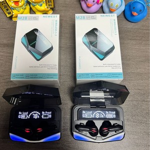 หูฟังไร้สาย M10 True Wireless รุ่น 5.0 พร้อมหน้าจอดิจิตอลในตัว พร้อมกล่องชาร์จ - Product Image 3