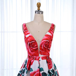 Ingrosso senza maniche lussuoso <span class=keywords><strong>Vintage</strong></span> elegante banchetto <span class=keywords><strong>rosso</strong></span> floreale senza spalline per feste in raso <span class=keywords><strong>abito</strong></span> da sera da donna abiti da ballo - Product Image 2