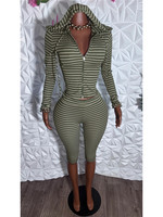 Ensemble 2 pièces rayé décontracté pour femme Jiubaju : sweat à capuche court zippé à manches longues et pantalon capri taille haute assorti