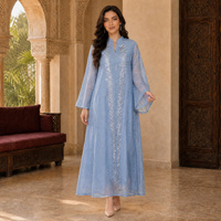 Vente en gros d'abaya longue brodée pour femmes, robe longue à manches longues, style modeste du Moyen-Orient