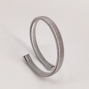 High End Waterproof Chunky Elastic Snake Bone Chain Open Bangle Hip Hop Tarnish Free Gold Plated Stainless Steel <b>Cuff</b> <b>Bracelet</b> - Product Image 2