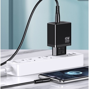 Cargador USB C JOKADE de 45W con adaptador de carga rápida y cable para teléfono, tableta y portátil - Product Image 3