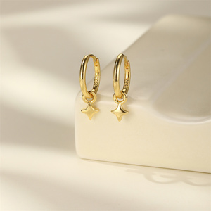 Boucles d'oreilles pendantes en argent sterling S925 plaqué or 18 carats avec pendentif étoile à quatre branches, bijoux raffinés en argent, cadeau - Product Image 2
