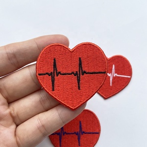 Bán buôn sắt trên Tim Đánh Bại thêu các bản vá lỗi trái tim màu đỏ vá Nhiệt Con dấu trái tim đính thêu vá cho ngày Valentine - Product Image 2