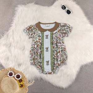 Vêtements d'été assortis pour enfants avec broderie camouflage lapin de Pâques - Product Image 3