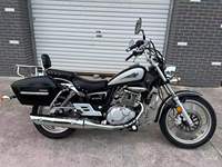 Motocyclette Cruiser 150cc à Refroidissement par Air, Moto 5 Vitesses EFI avec Coffres Latéraux et Dossier