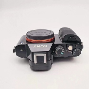 Appareil photo hybride plein format Sony A7S, 90 % neuf - Product Image 4