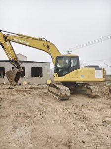 Excavatrices sur chenilles KOMATSU PC200 de 20 tonnes d'occasion en bon état, composants PLC d'origine Komatsu PC200-7 d'occasion - Product Image 4