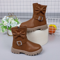 Bottes de princesse tendance 2026 pour filles, avec nœud et boucle, en cuir synthétique, semelle en caoutchouc, mi-mollet, chaussures de mode pour enfants, fabrication OEM ODM personnalisée