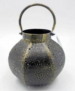 Vintage Metal Lantern Best Selling New Design Trendy <b>Candle</b> <b>Mold</b> Trendy <b>Candle</b> Holder New Style Round Metal Iron <b>Candle</b> Stand - Product Image 1