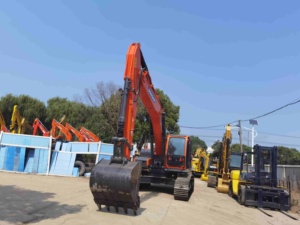 Excavatrice sur chenilles DX300 avec moteur Cummins, hydraulique Bosch Rexroth, capacité de la benne de 1,75 m³, puissance de creusement élevée - Product Image 5