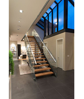 CBMmart Code de Construction nord-américain escalier droit escalier intérieur avec bande de roulement en bois et balustrade en verre
