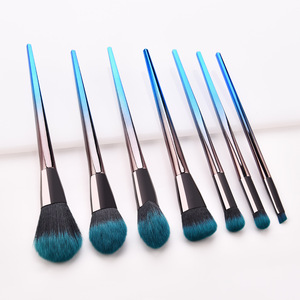 Nuovi <span class=keywords><strong>pennelli</strong></span> per <span class=keywords><strong>trucco</strong></span> 7pcs/12pcs Set di <span class=keywords><strong>pennelli</strong></span> per <span class=keywords><strong>trucco</strong></span> blu sfumato Set di <span class=keywords><strong>pennelli</strong></span> cosmetici con manico colorato - Product Image 2
