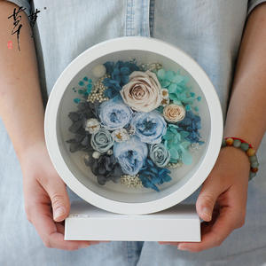 Décoration éco-responsable et durable pour la Saint-Valentin, avec un holly de mer (<span class=keywords><strong>Eryngium</strong></span> <span class=keywords><strong>Foetidum</strong></span>) préservé - Softdream - Product Image 5