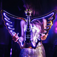 Support à bouteilles LED personnalisé en acrylique en forme d'ailes d'ange pour discothèque, bar, lounge, présentoir de service VIP