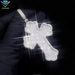 จี้แฟชั่นดีไซน์ 100% ผ่านการทดสอบ เงินแท้ 925 ประดับเพชรโมอิสซาไนต์ VVS แบบ Iced Out สไตล์ฮิปฮอป ชุบทอง จี้รูปทรงกางเขนแบบคิวบา - Product Image 2