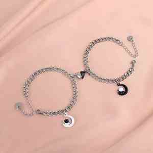 Juego de 2 Pulseras Magnéticas de Astronauta con Corazón, Pulsera de Pareja para Él y Ella, Pulseras Magnéticas de Amor con Cadena de Astronauta Espacial - Product Image 2