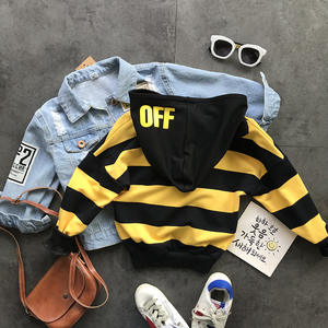 Conjuntos de Tres Piezas con Estampado Informal de Verano para Niños, Abrigo Largo, Pantalones de Manga Larga, Jeans - Product Image 3