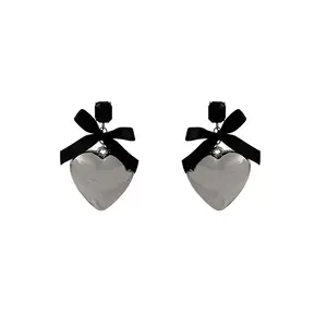 Europe And The United States Exaggerated Personality Love Earrings High-grade Black Bow Earrings Niche Design Sense Earrings