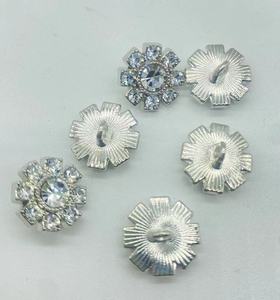 Mặt Trời Sang Trọng Hình Dạng Hoa Hợp Kim Nút Phụ Kiện Với May Chân Pha Lê Rhinestone Nút Cho Quần Áo - Product Image 2